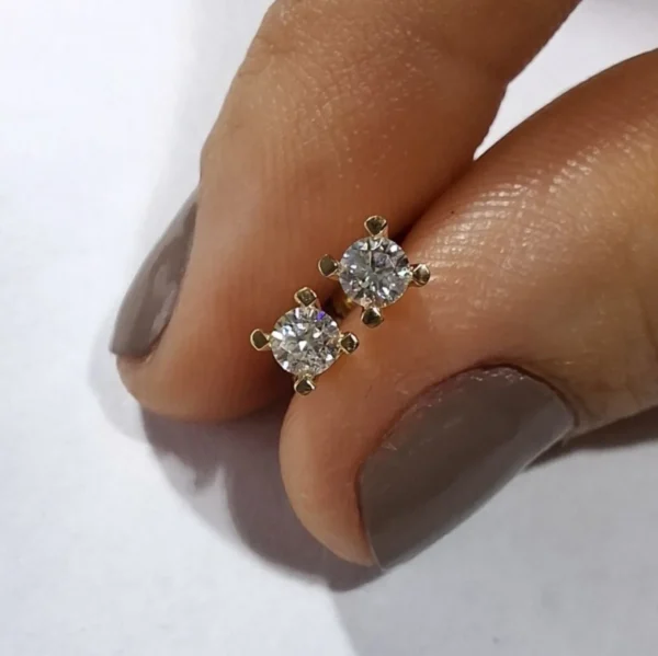 Topos Aretes Chispa Diamante 3mm - Image 3